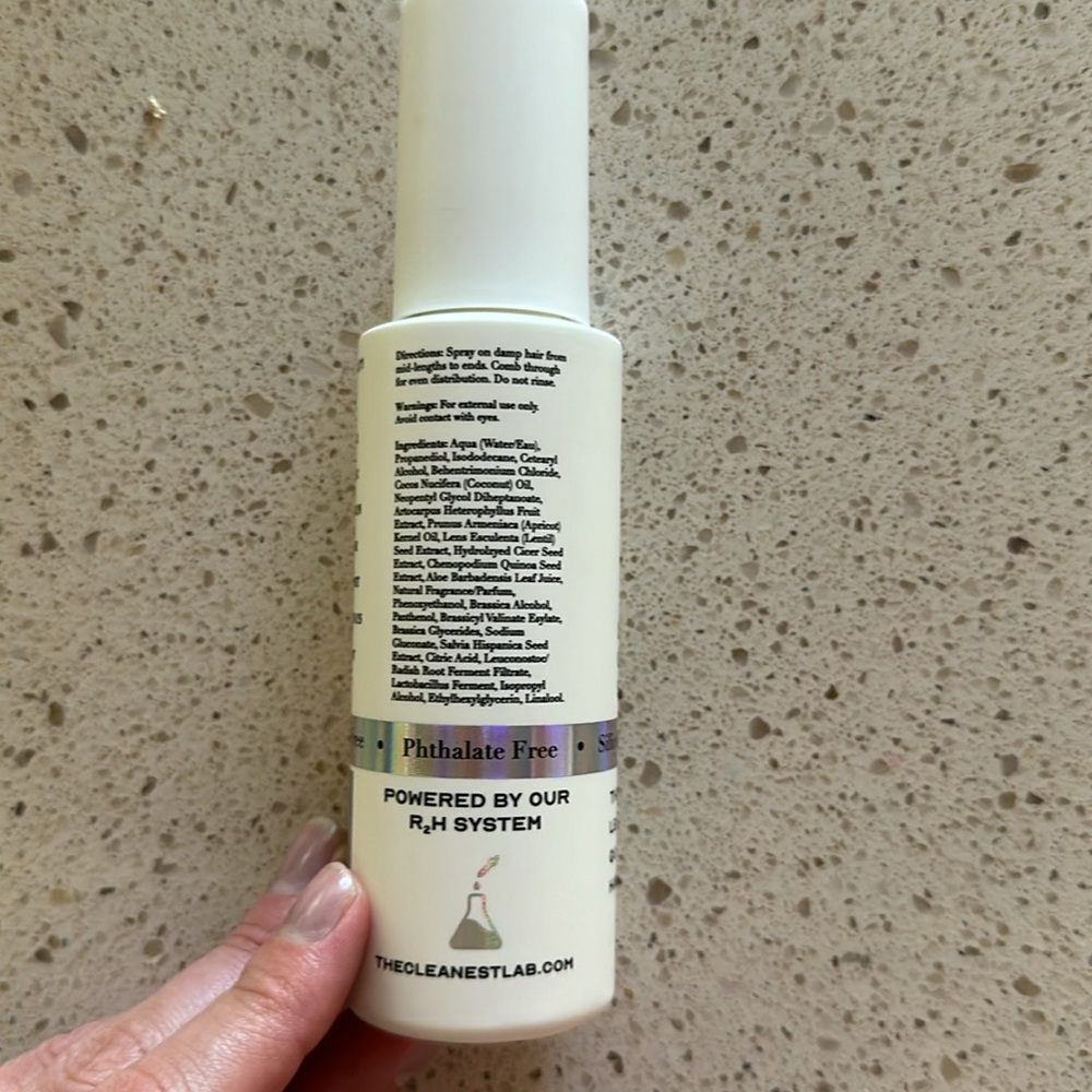 The Cleanest Lab Leave-in Conditioning Spray - Picture 5 of 6